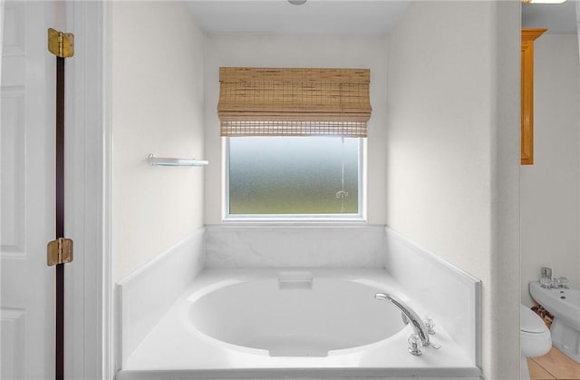 15426 Cuttysark St, Corpus Christi, TX 78418 - bathroom with a garden tub and a bidet