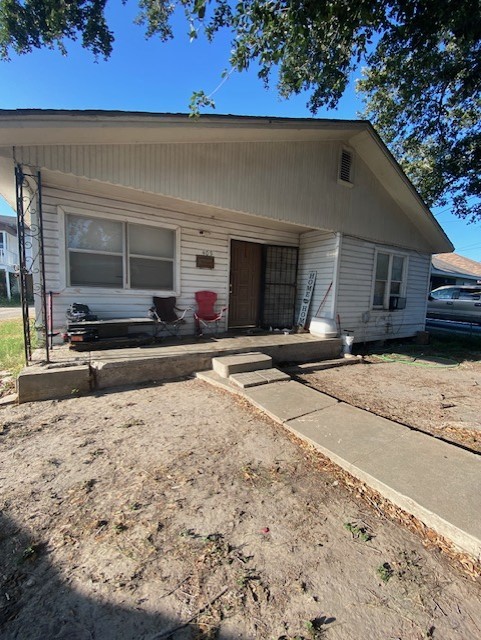405 Chaparral St, Alice, TX 78332 - photo 10