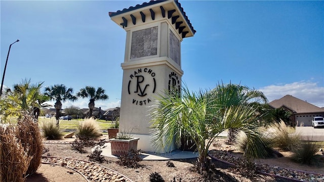 view of community / neighborhood sign