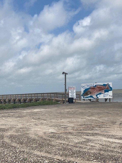 408 W Royal Oak Ln, Rockport, TX 78382 - photo 23