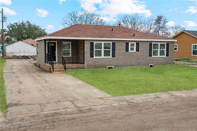 view of front of property with a porch and a front yard