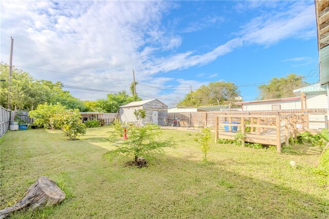 1001 Azalea Dr, Corpus Christi, TX 78408 - view of yard featuring an outbuilding