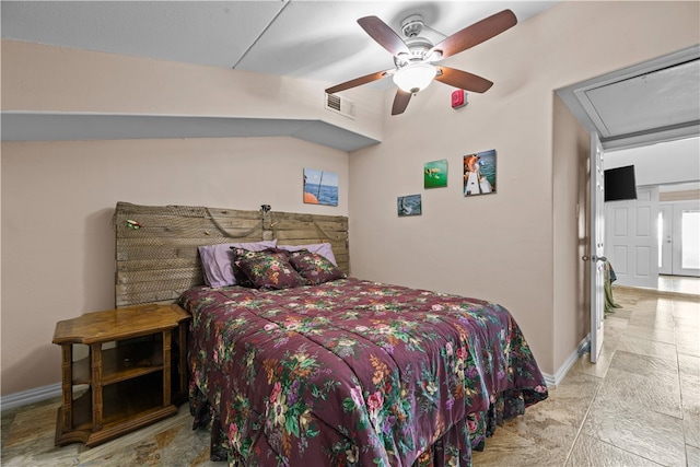 bedroom with ceiling fan