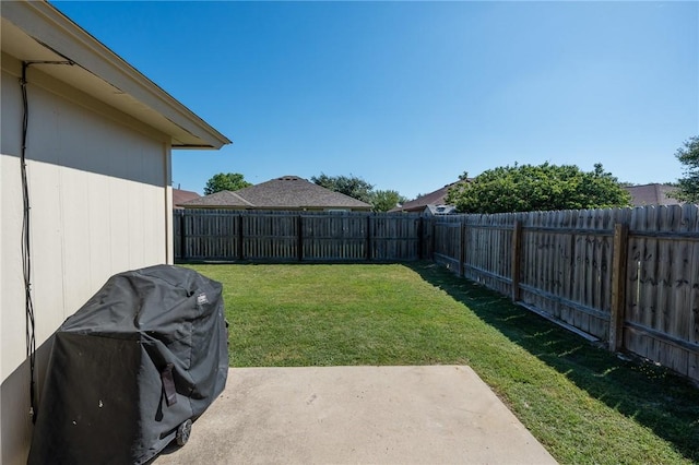 1522 W Nelson Ave, Aransas Pass, TX 78336 - view of yard with a patio area