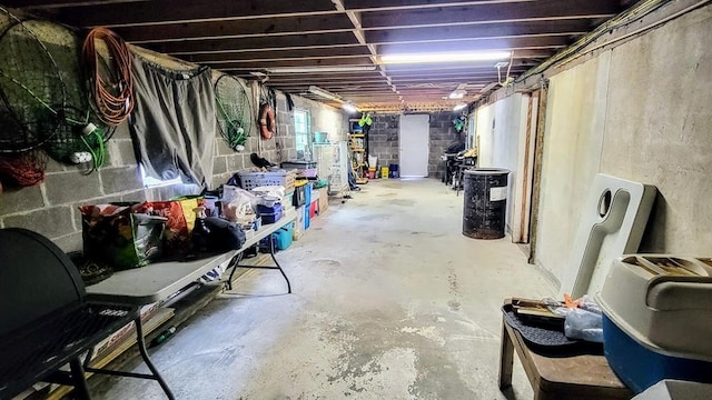 619 Copano Cove Rd, Rockport, TX 78382 - view of below grade area