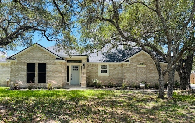 112 S Sierra Woods Dr, Rockport, TX 78382 - photo 2