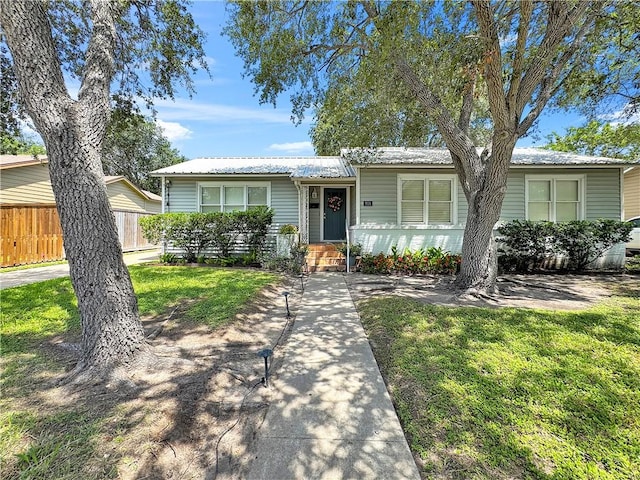 916 Delaine Dr, Corpus Christi, TX 78411 - photo 1