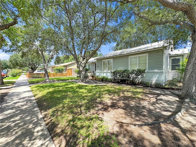 916 Delaine Dr, Corpus Christi, TX 78411 - photo 3