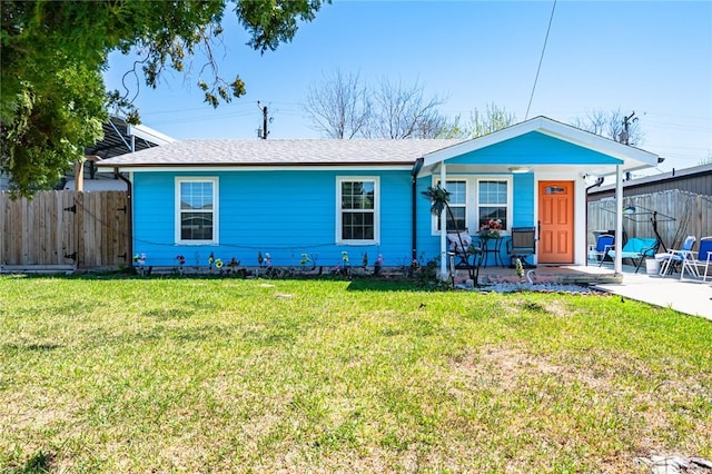 2774 Dallas Ave, Ingleside, TX 78362 - ranch-style home featuring covered porch and a shingled roof