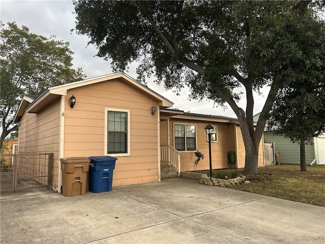 view of front of house