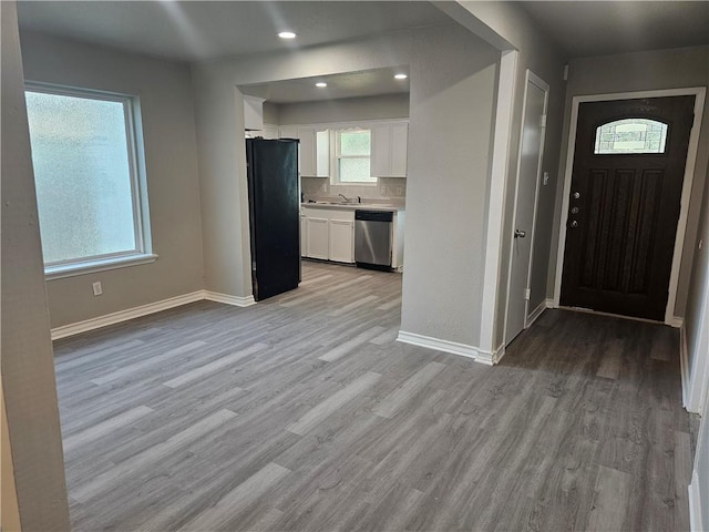 4134 Sierra St, Corpus Christi, TX 78410 - foyer featuring light wood-style floors and recessed lighting