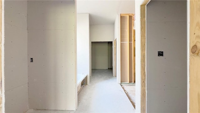7617 Roman Dr, Corpus Christi, TX 78414 - hall featuring concrete flooring