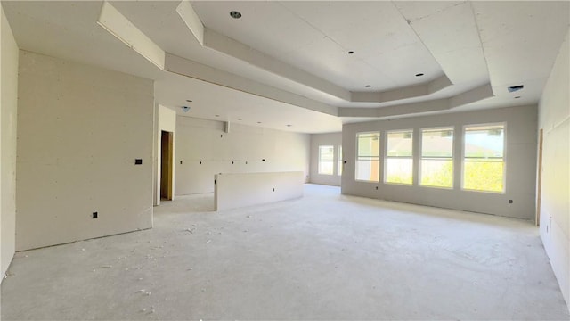 7617 Roman Dr, Corpus Christi, TX 78414 - empty room with a raised ceiling