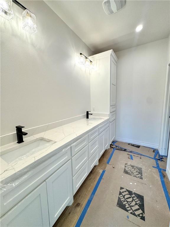 11517 Willowood Creek Dr, Corpus Christi, TX 78410 - full bathroom with double vanity