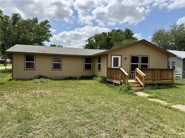 601 Mesquite St, George West, TX 78022 - photo 1