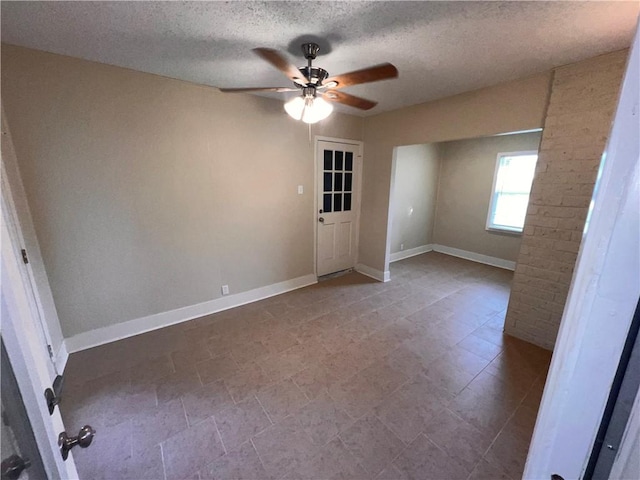 5801 Crestgrove Dr, Corpus Christi, TX 78415 - photo 11