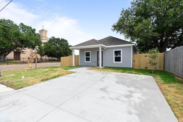 2201 Morris St, Corpus Christi, TX 78405 - view of front of home