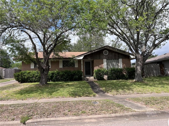 5825 San Saba Dr, Corpus Christi, TX 78407 - ranch-style home with brick siding