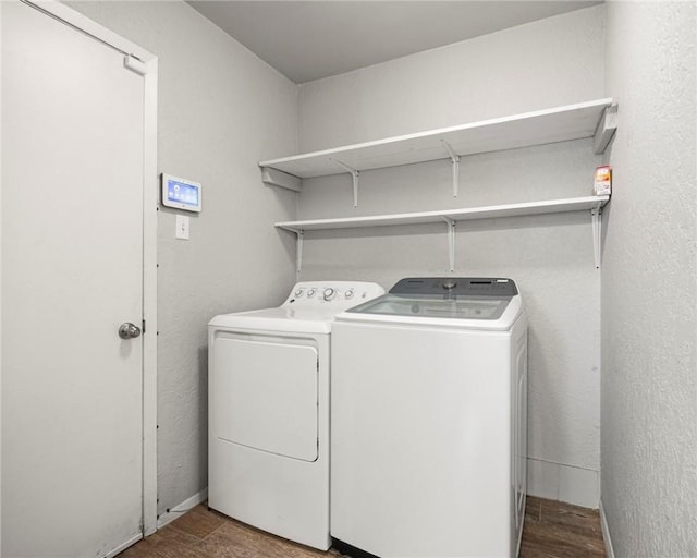 4026 Brownwood, Corpus Christi, TX 78410 - laundry area featuring washing machine and dryer and wood finished floors