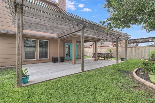 view of yard with a patio area and a pergola