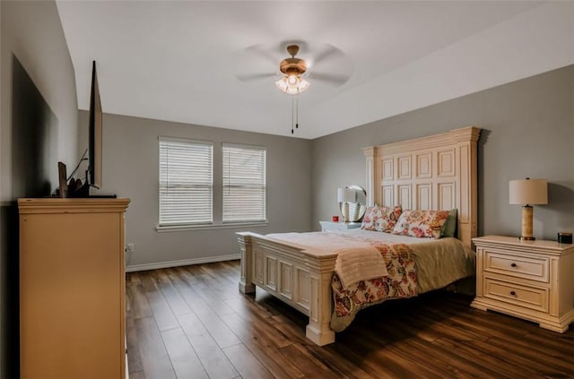 7602 Bayley Ln, Corpus Christi, TX 78414 - bedroom featuring dark wood finished floors, baseboards, and a ceiling fan