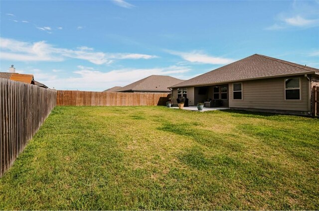 7602 Bayley Ln, Corpus Christi, TX 78414 - view of yard with a patio area