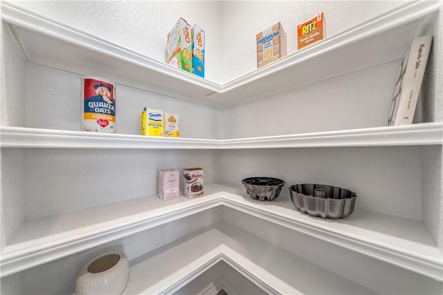2538 Las Estrellas St, Corpus Christi, TX 78414 - view of pantry