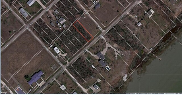 1011 First St, Bayside, TX 78340