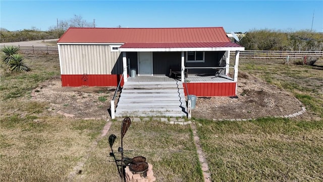 view of front of home featuring covered porch