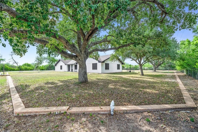 1406 Hwy 72, Three Rivers, TX 78071 - view of yard