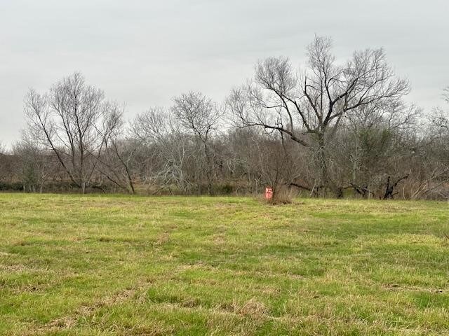 105 Voglesang, George West, TX 78022 - photo 27