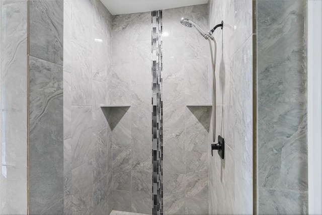 4122 Nadia Dr, Corpus Christi, TX 78414 - bathroom featuring tiled shower