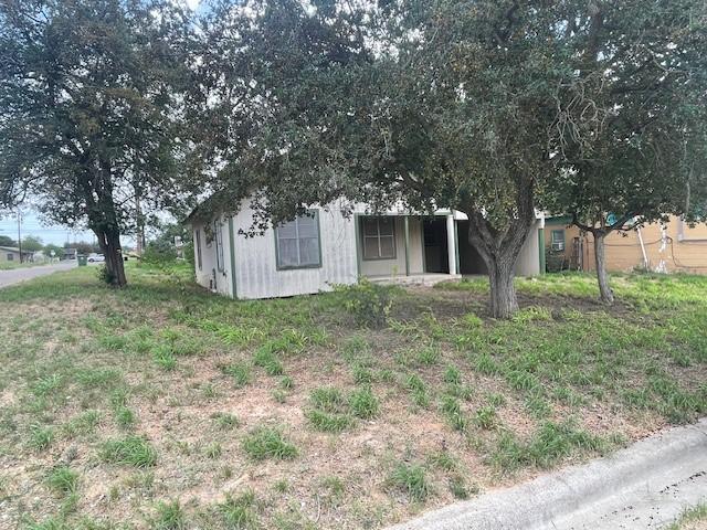 502 E Linar St, Hebbronville, TX 78361 - photo 2