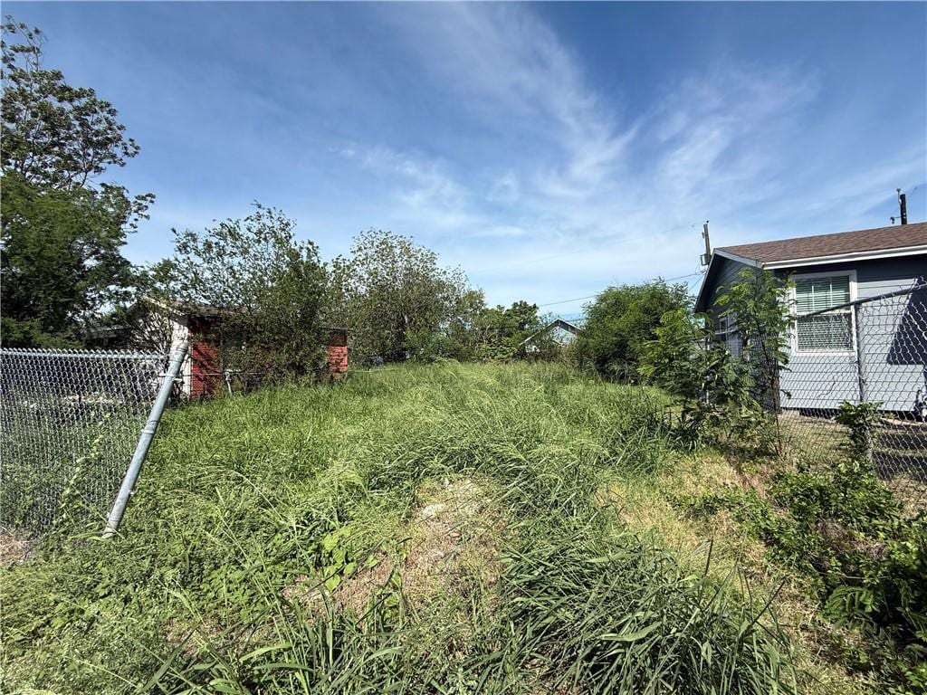 3242 Elgin St, Corpus Christi, TX 78405 - photo 2
