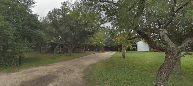 306 S Hall St, Beeville, TX 78102 - view of dirt / gravel driveway