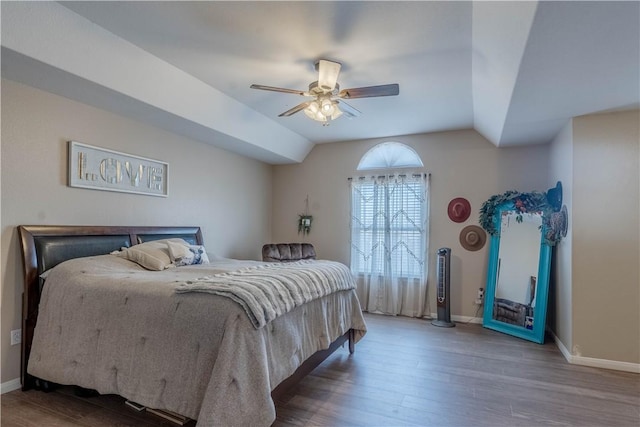 2122 Halcon St, Corpus Christi, TX 78414 - bedroom featuring lofted ceiling, baseboards, and wood finished floors