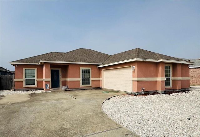 view of front facade featuring a garage