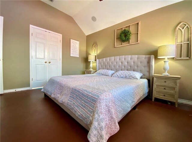 5906 Lindenwood Dr, Corpus Christi, TX 78414 - bedroom featuring lofted ceiling and a closet