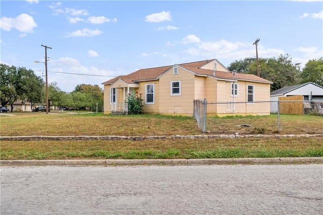 view of front of property