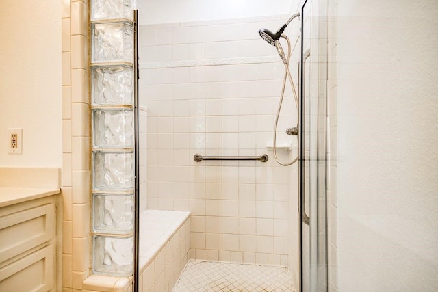 full bathroom featuring a stall shower