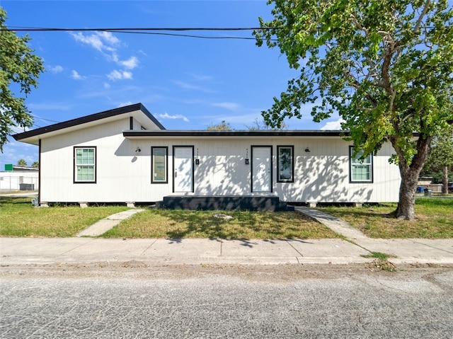 view of single story home