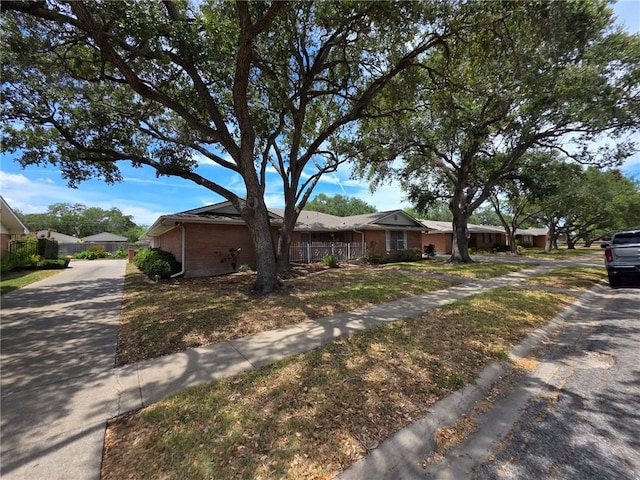 526 Meadowbrook Dr, Corpus Christi, TX 78412 - photo 2