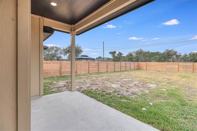 view of yard with a patio area