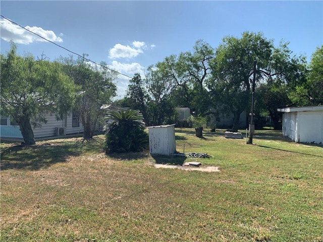 122 3rd St, Lake City, TX 78368 - view of green lawn