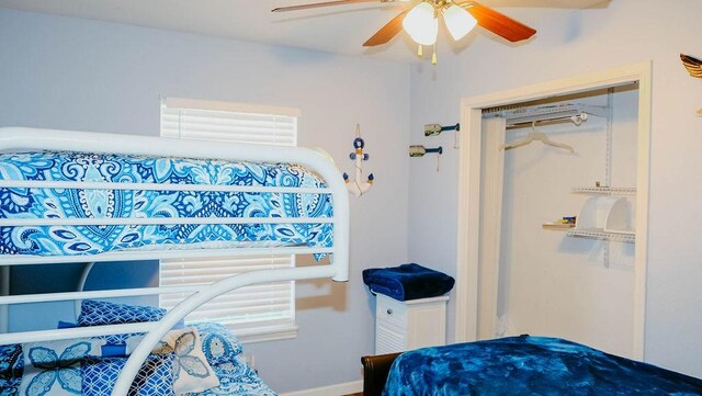 719 E King St, Rockport, TX 78382 - bedroom featuring a ceiling fan and baseboards