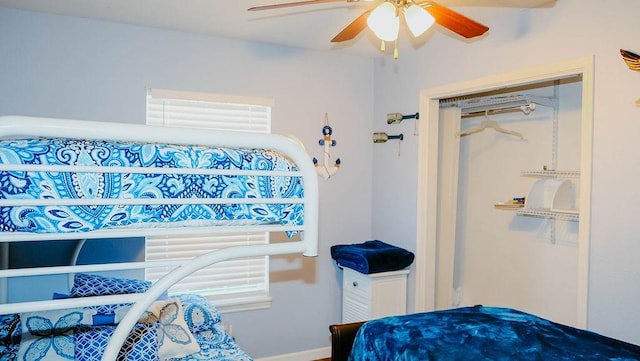 719 E King St, Rockport, TX 78382 - bedroom featuring a ceiling fan and baseboards