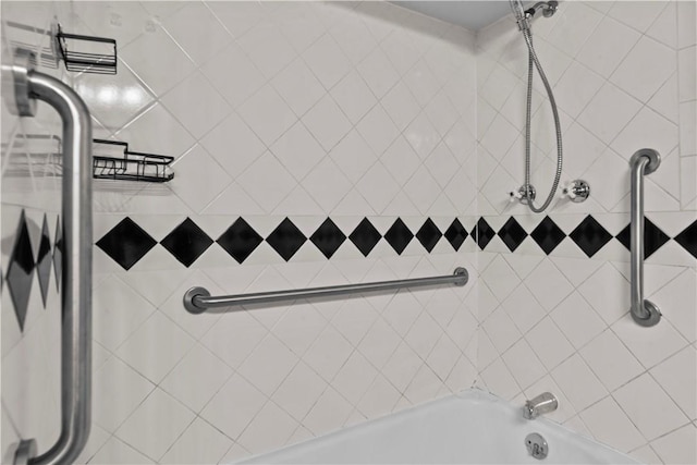 1006 Vernon Dr, Corpus Christi, TX 78407 - bathroom with shower / bath combination