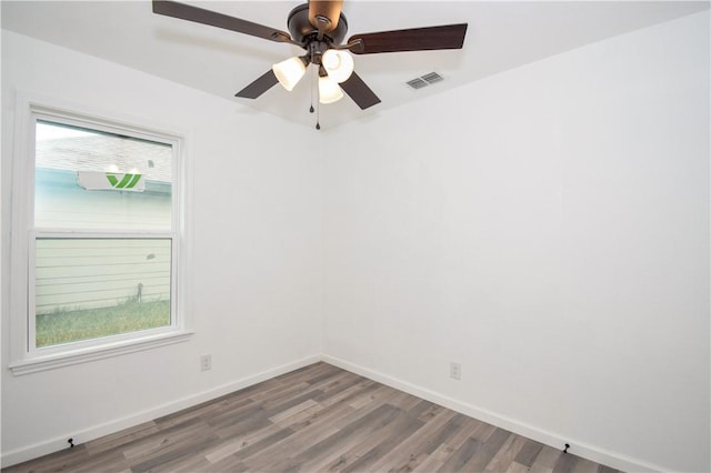 unfurnished room featuring wood-type flooring and ceiling fan