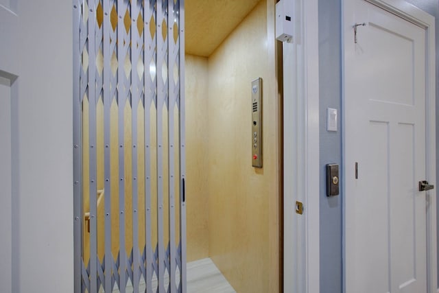102 Angelfish Ct, Aransas Pass, TX 78336 - elevator featuring a gate