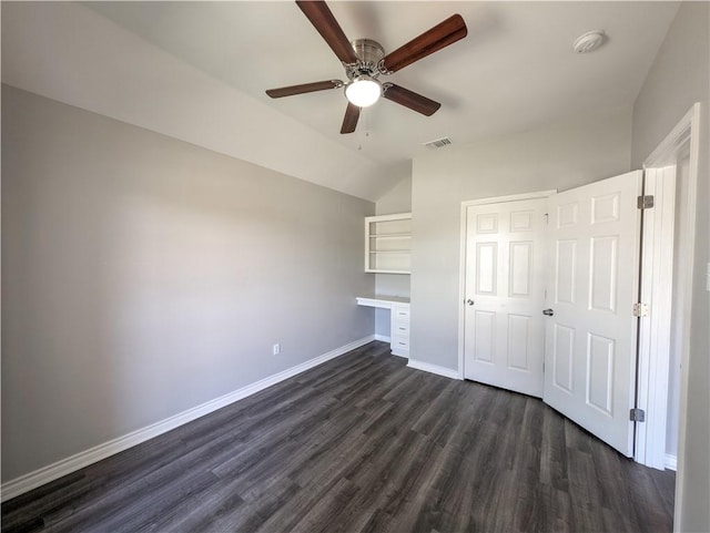 100 Lone Oak St, Portland, TX 78374 - unfurnished bedroom featuring dark wood-style flooring, baseboards, lofted ceiling, a ceiling fan, and a closet